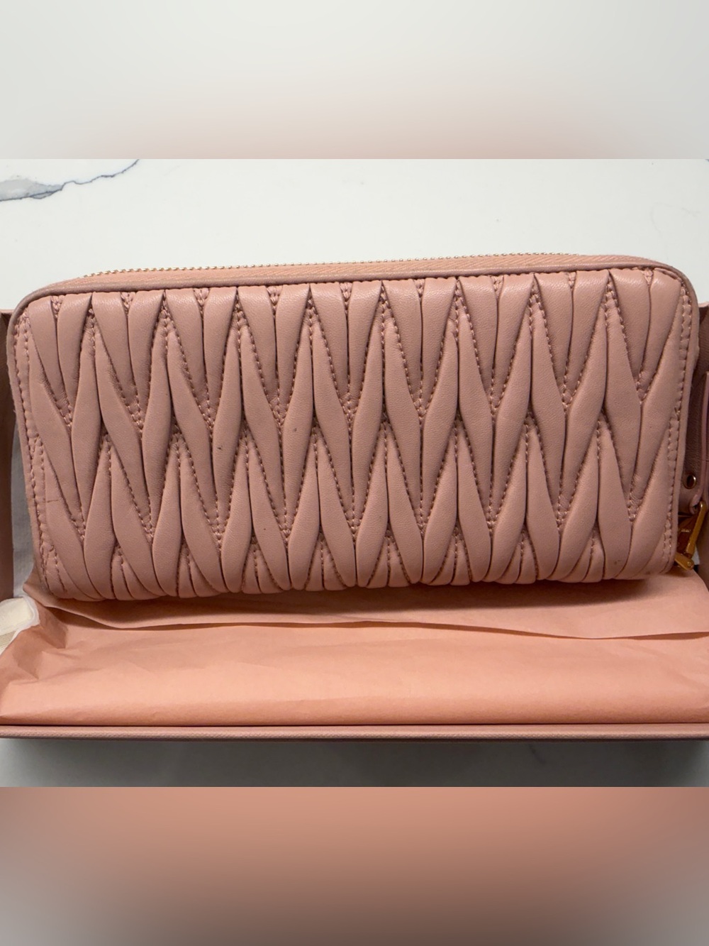 Miu Miu Blush Pink Matelassé Leather Zip Clutch with Gold Logo - Picture 2 of 3